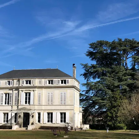 La Maison Au Cèdre 4* Marsac-sur-l'Isle