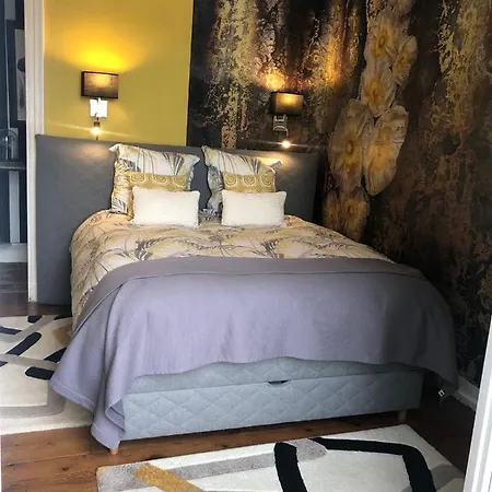 La Maison Au Cedre Bed and Breakfast