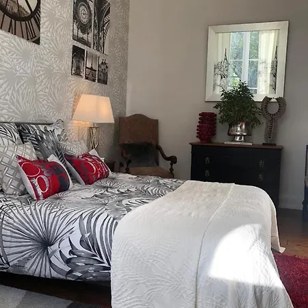 La Maison Au Cedre