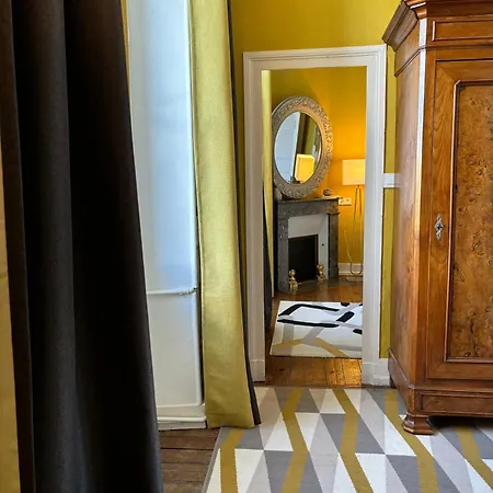 La Maison Au Cedre Bed and Breakfast *