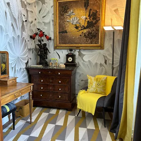 La Maison Au Cedre Bed & Breakfast