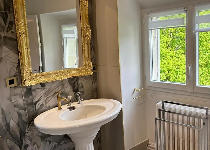 Frühstückspension La Maison Au Cedre 4*