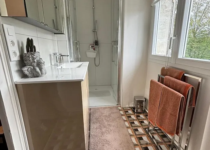 Frühstückspension La Maison Au Cedre 4*