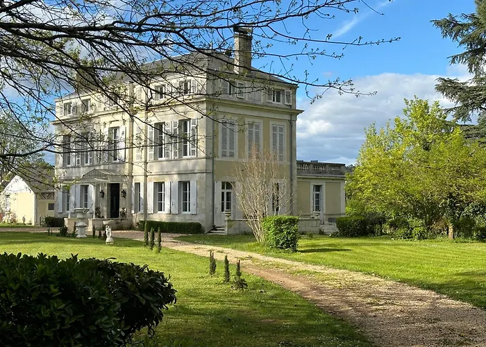 La Maison Au Cedre Frühstückspension 4*